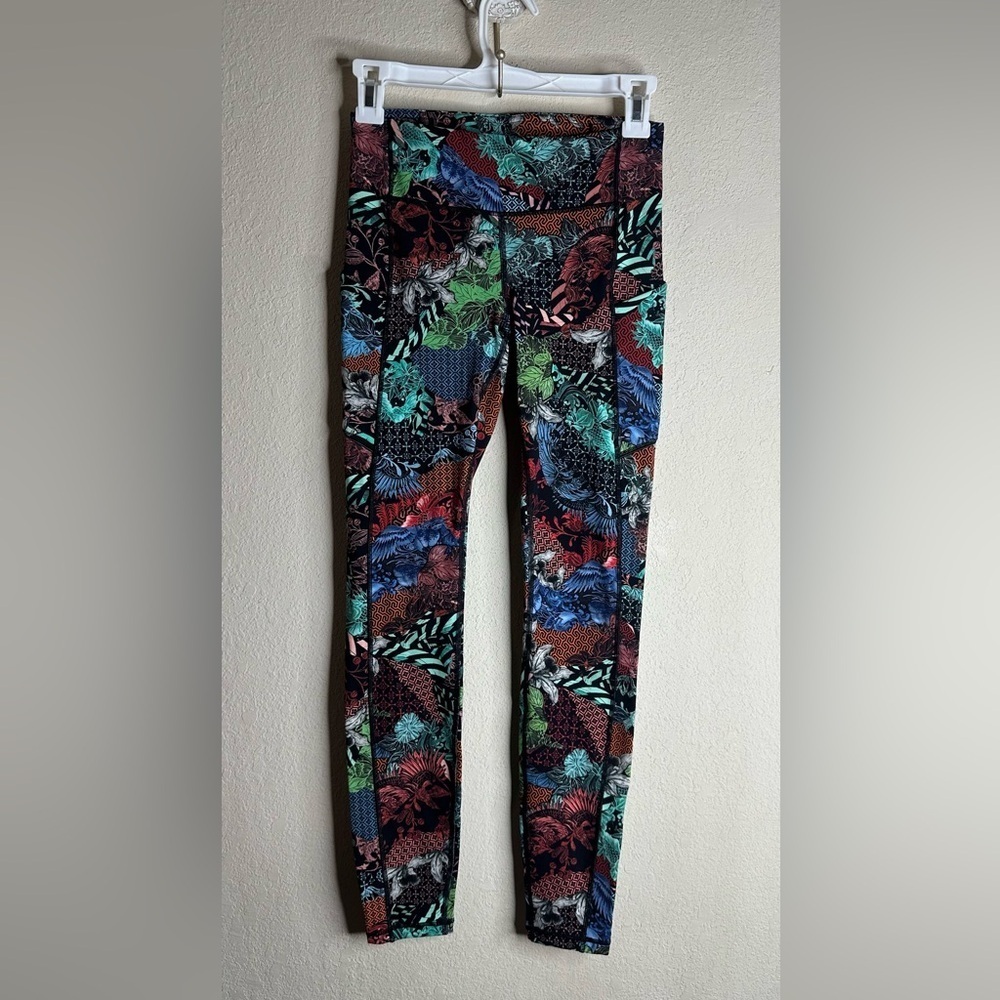Lululemon Speed Up Tight Full-On Luxtreme 28" size 4